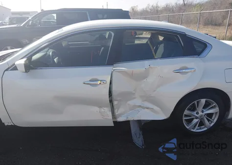 2015 Nissan Altima 2.5/2.5 S/2.5 Sl/2.5 Sv z USA, uszkodzony, nr VIN 1N4AL3AP6FC583826